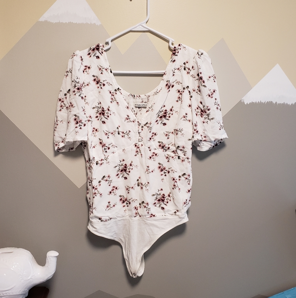 Bodysuit white floral by abercrombie